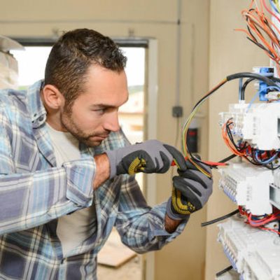 What To See Before Hiring An Experienced Electrician For You?